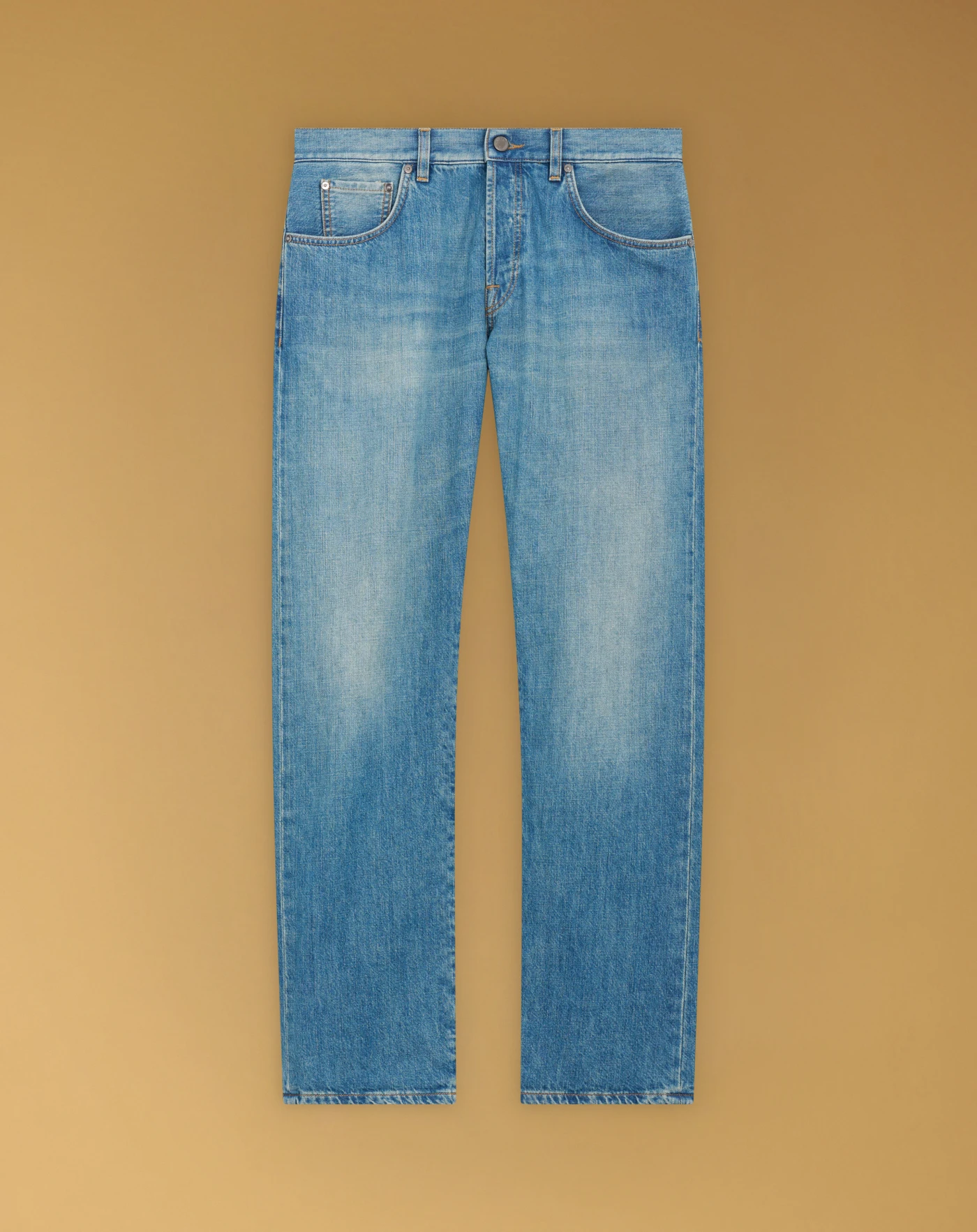 Relax jeans in responsible denim