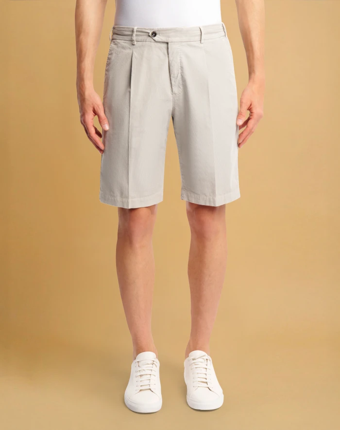 Bermuda shorts in superlight velvet