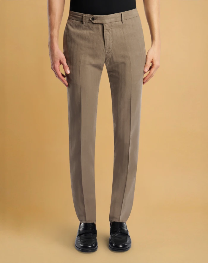 Slim trousers in cotton and linen