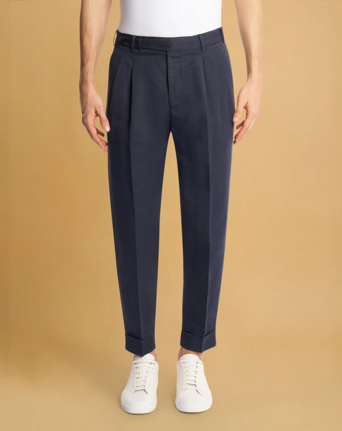 Carrot trousers in linen and cotton twill